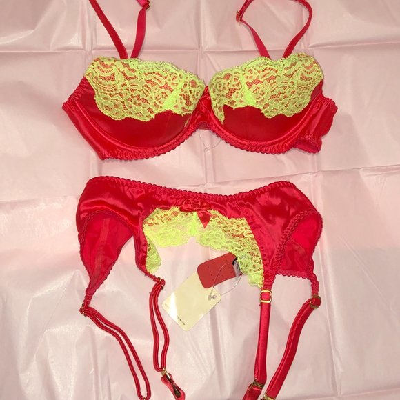 COPY - Agent Provocateur Pink & Yellow Novah Bra& Suspender - Picture 3 of 5